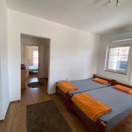 Apartmani Jovana 雅戈丁那 外观 照片